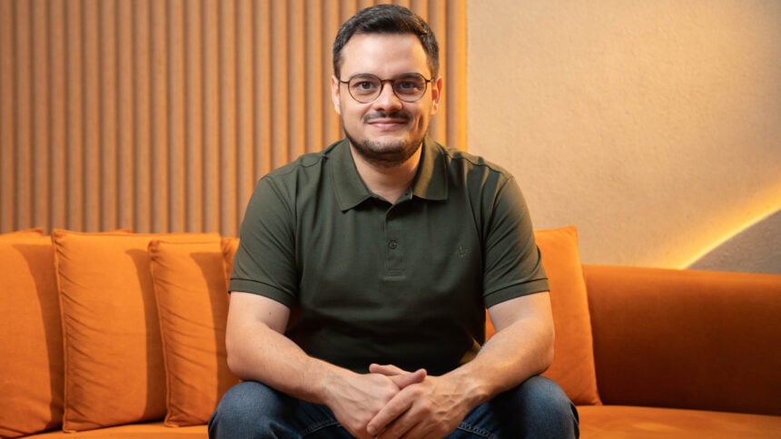 Forbes - De Mensageiro de Hotel Ao Aporte de R$ 700 Milhões da Warburg Pincus: a Trajetória de Luiz Moura, da VOLL